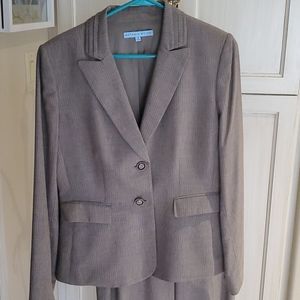 Antonio Melani Summer suit. Brown grey pinstripe.